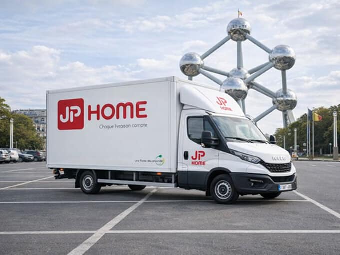 Camion jp home dans la ville de Bruxelles